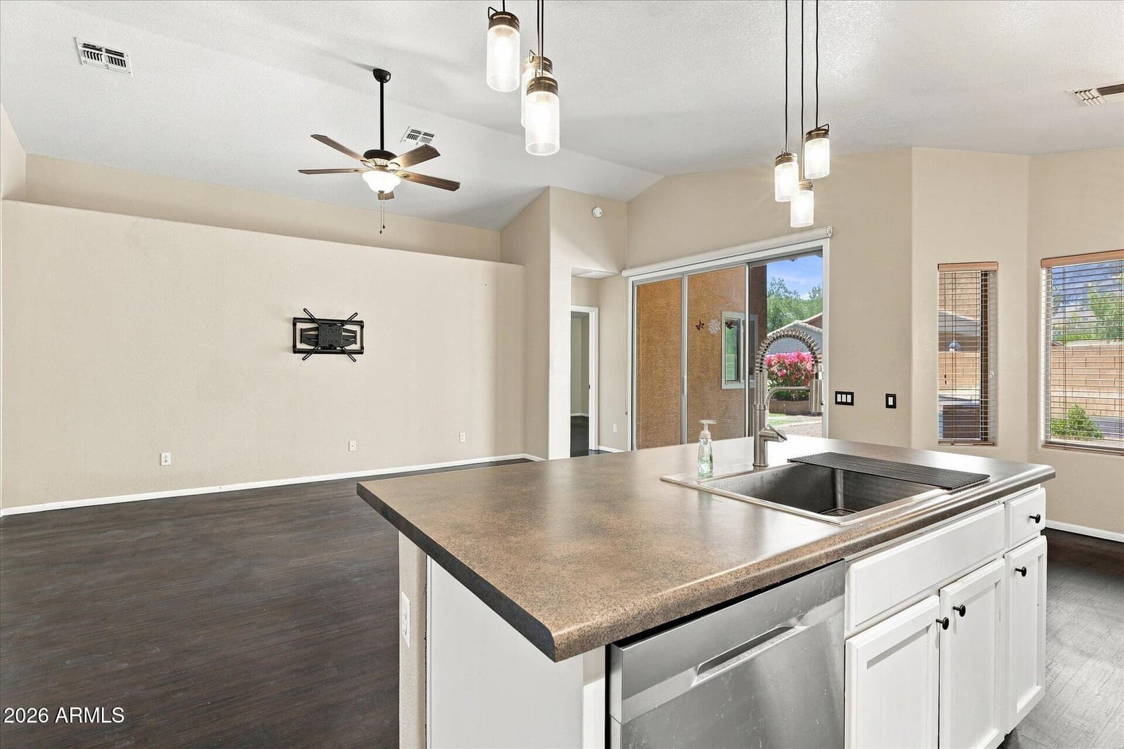 4034 W CHISUM Trail, Phoenix, AZ 85083 — photo 19 of 40
