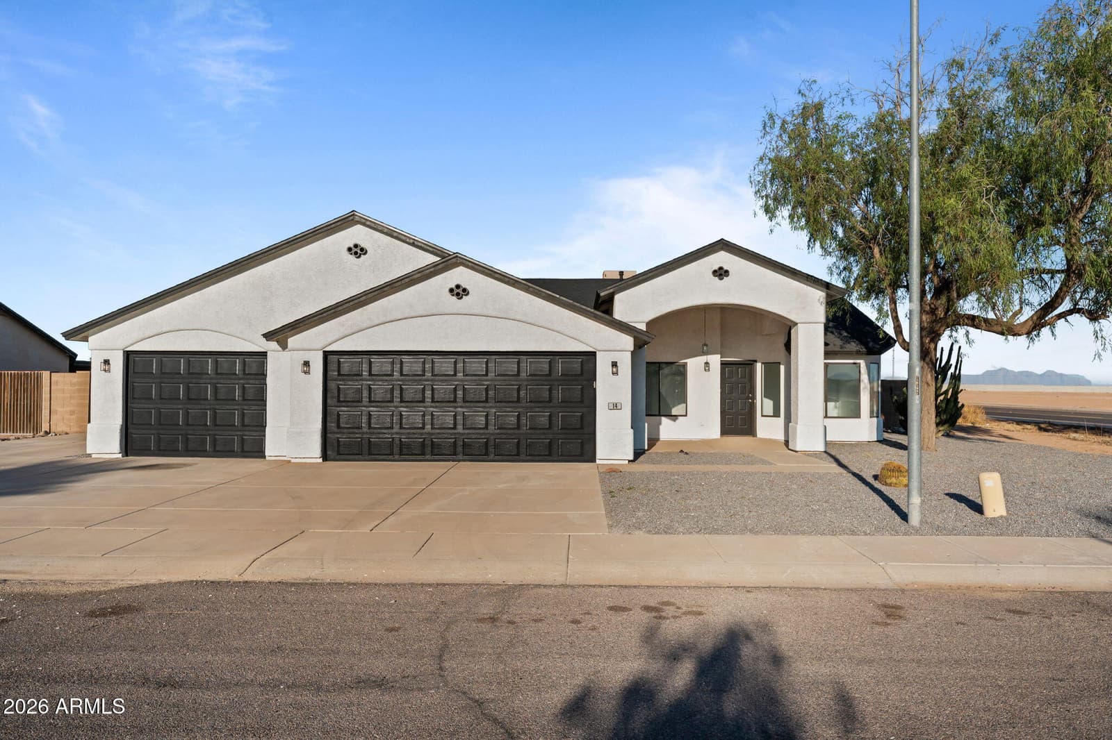 14 N KIMBERLY Drive, Casa Grande, AZ 85122 — photo 1 of 49