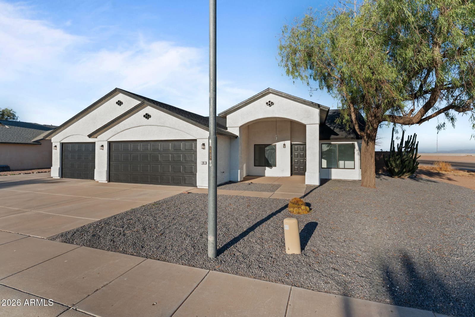 14 N KIMBERLY Drive, Casa Grande, AZ 85122 — photo 3 of 49