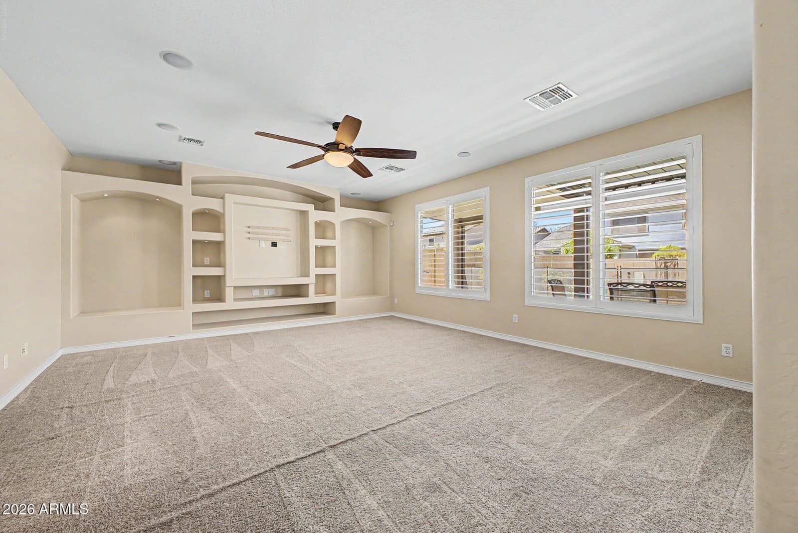 17940 W DESERT Lane, Surprise, AZ 85388 — photo 14 of 41
