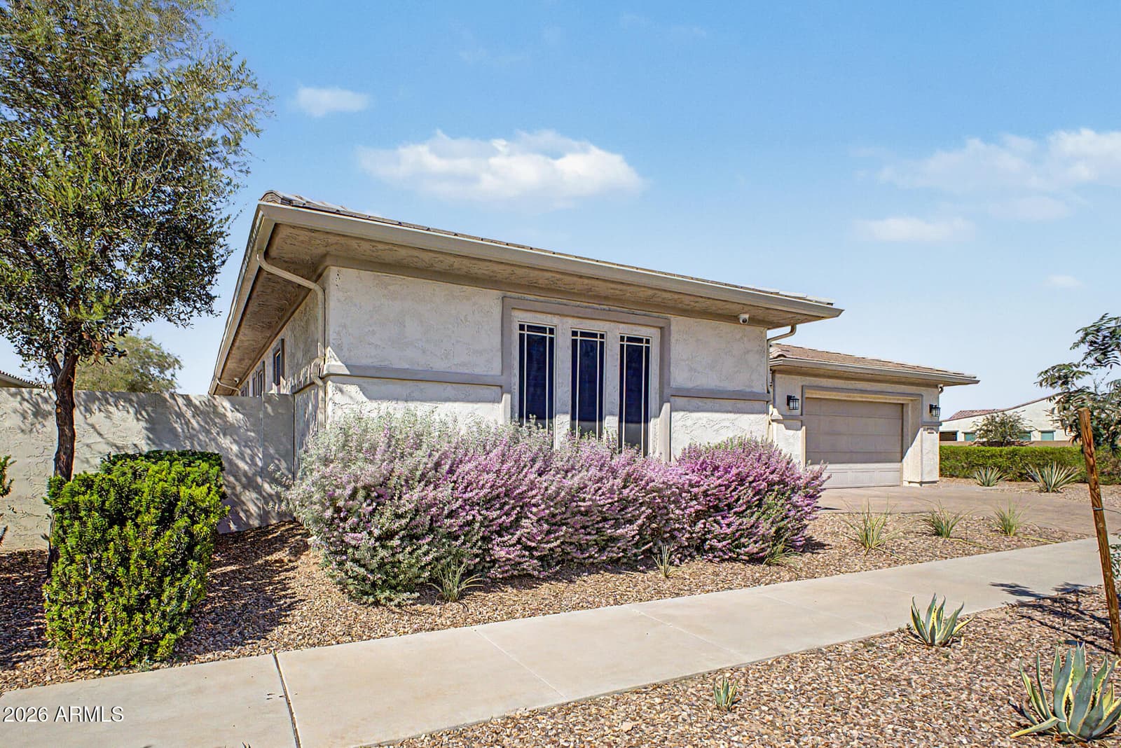 10650 E TRILLIUM Avenue, Mesa, AZ 85212 — photo 8 of 43