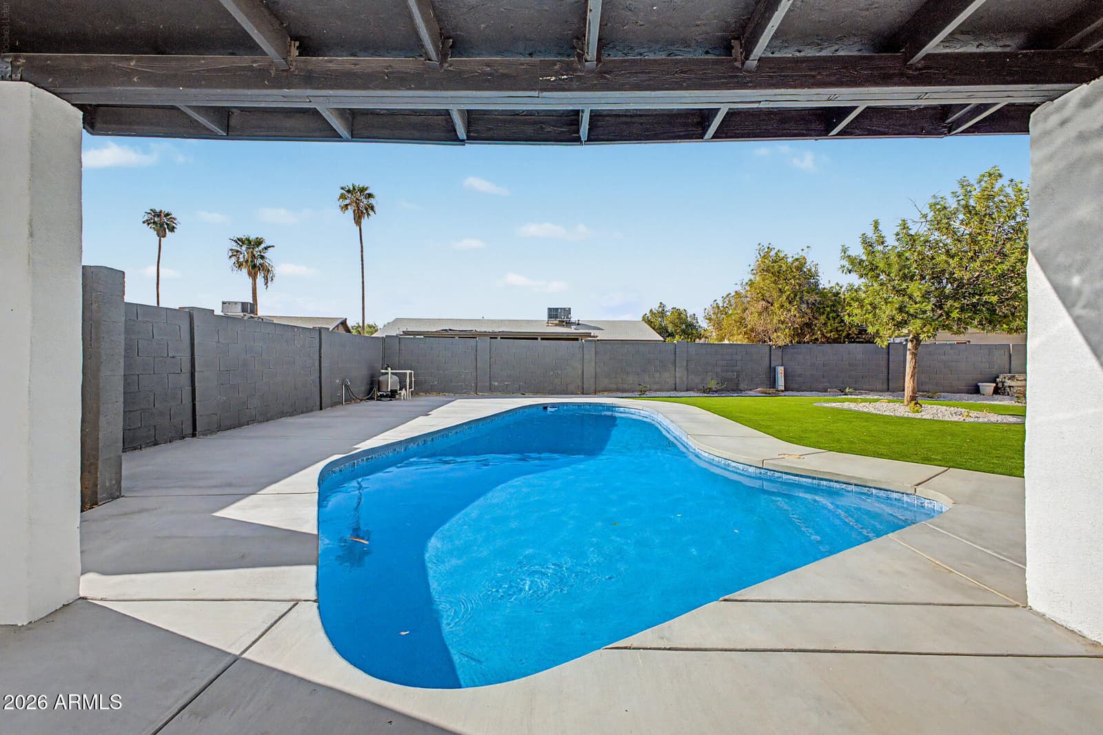 6340 W AVALON Drive, Phoenix, AZ 85033 — photo 25 of 44