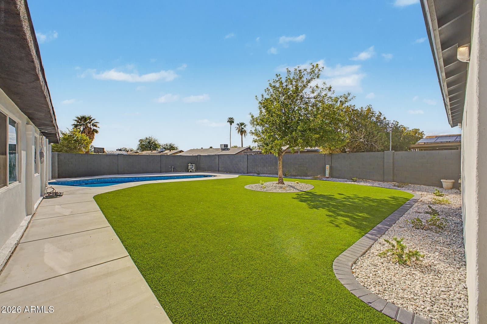 6340 W AVALON Drive, Phoenix, AZ 85033 — photo 28 of 44