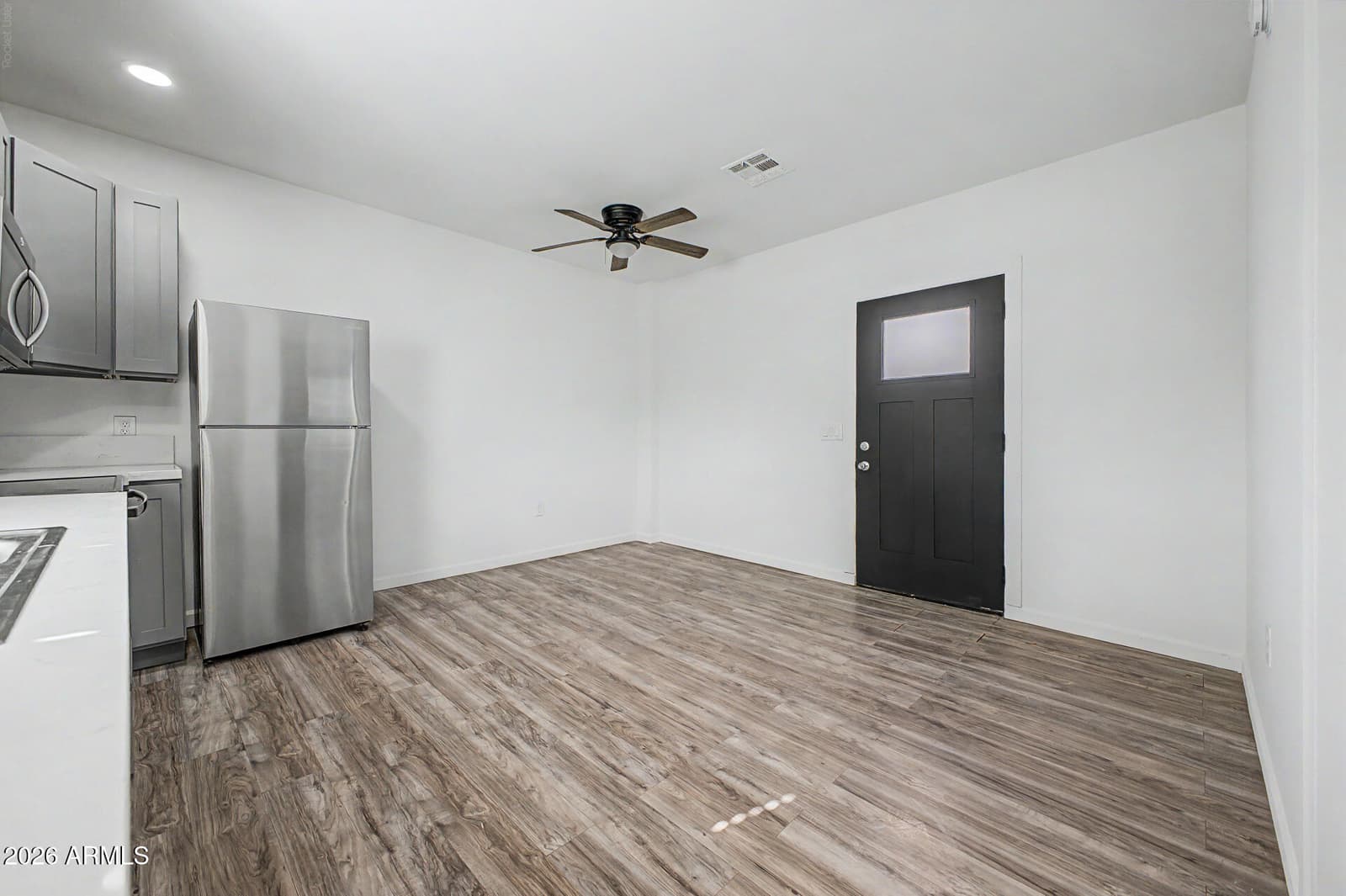 6340 W AVALON Drive, Phoenix, AZ 85033 — photo 31 of 44