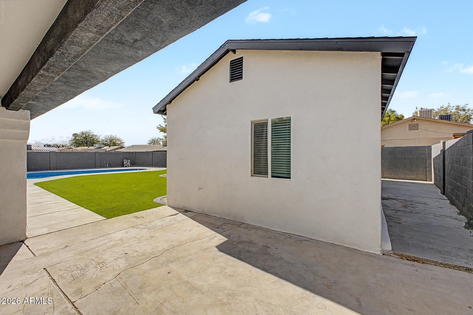 6340 W AVALON Drive, Phoenix, AZ 85033 — photo 41 of 44