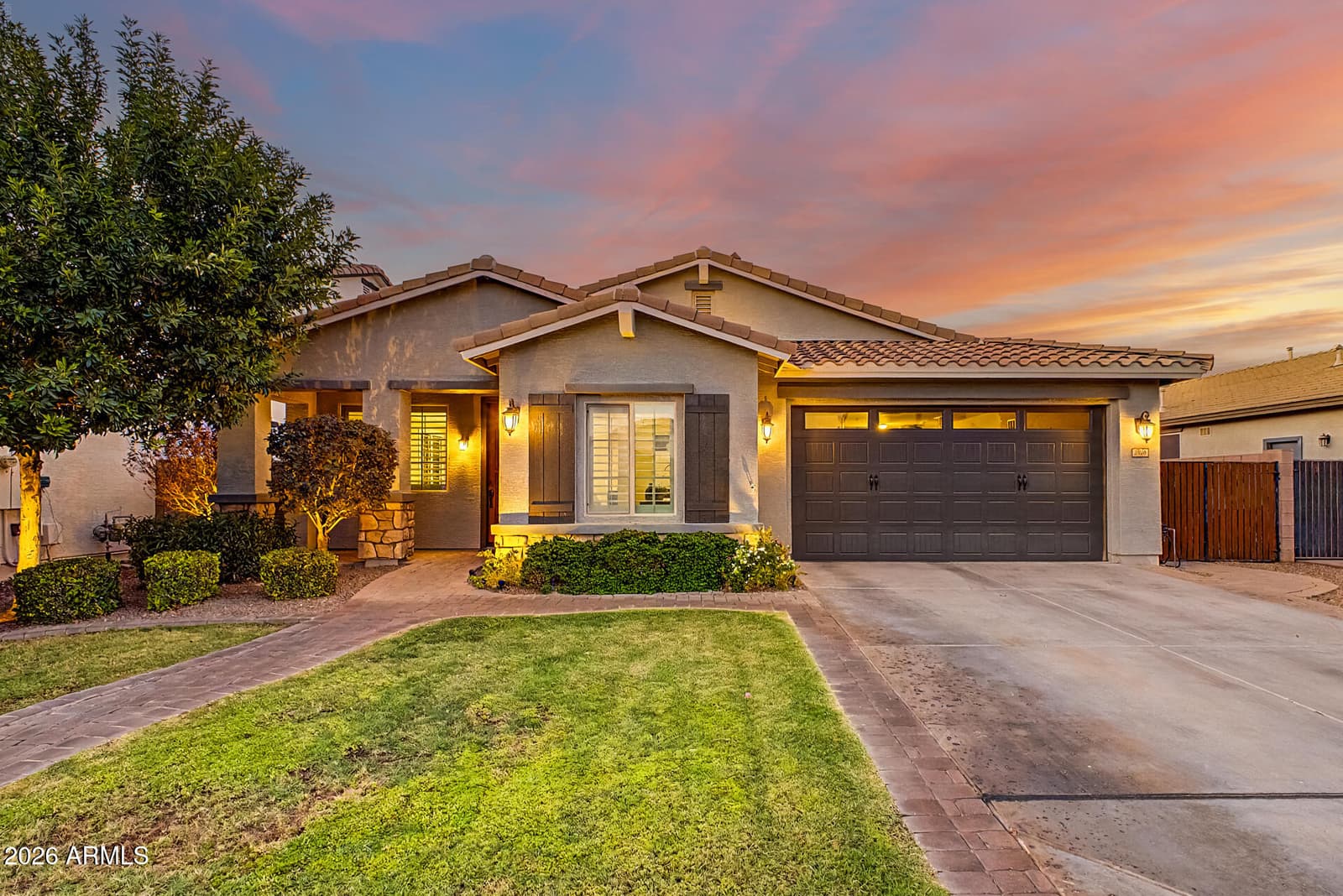 2526 E TONTO Drive, Gilbert, AZ 85298 — photo 1 of 40