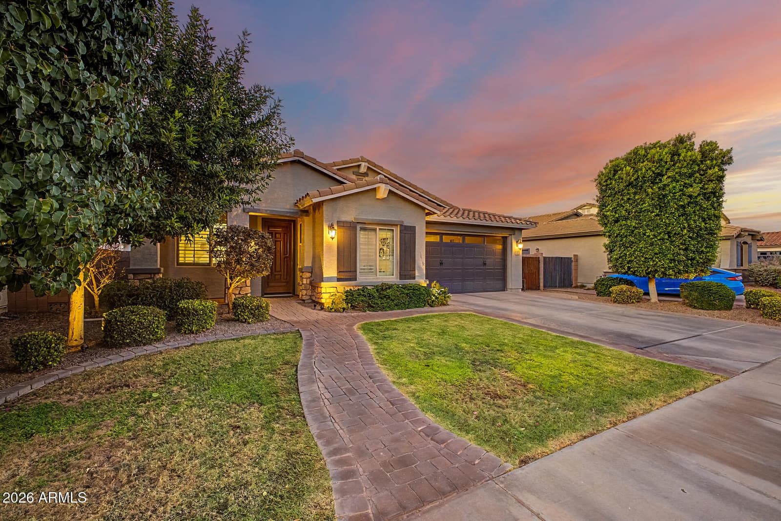 2526 E TONTO Drive, Gilbert, AZ 85298 — photo 2 of 40