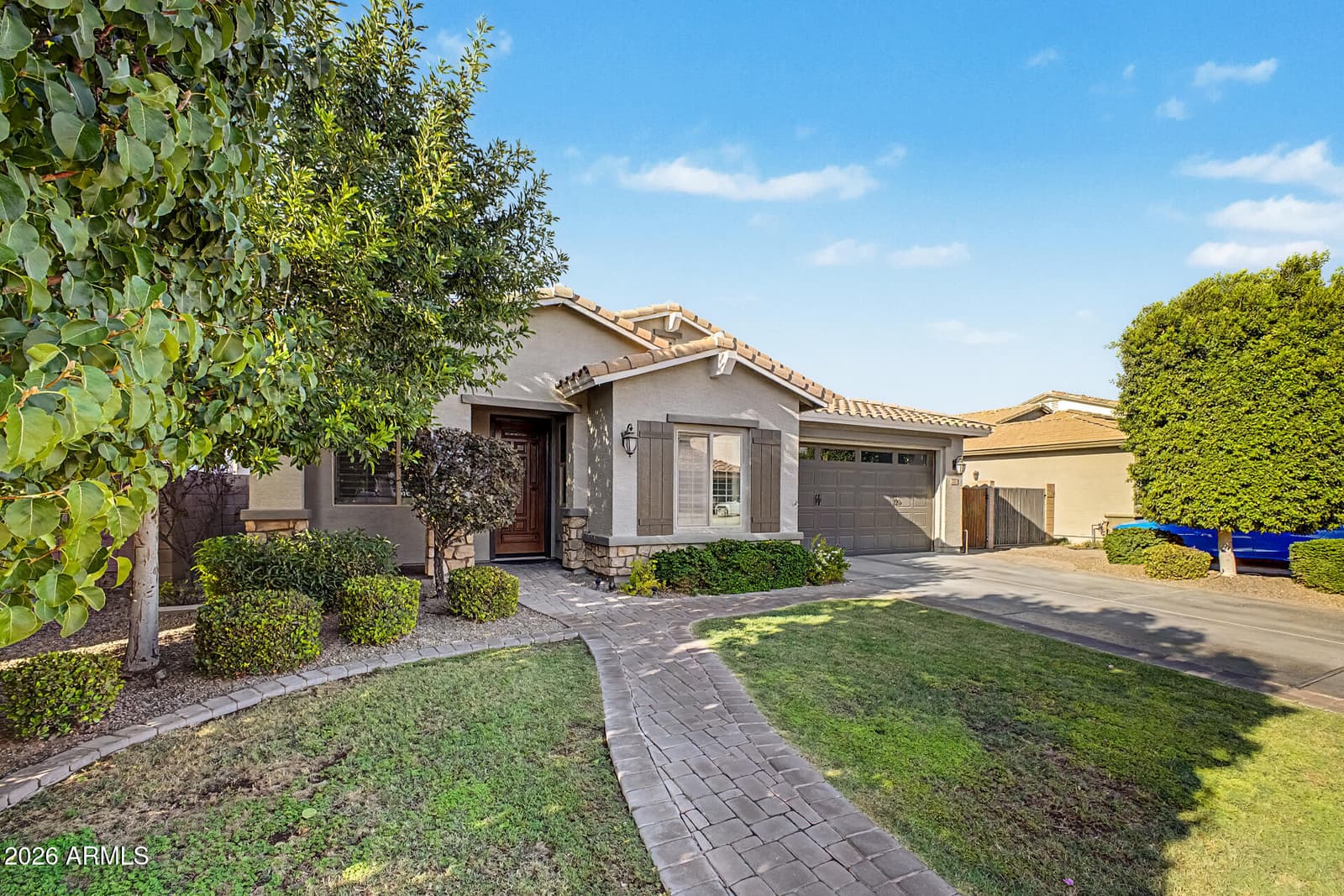 2526 E TONTO Drive, Gilbert, AZ 85298 — photo 6 of 40