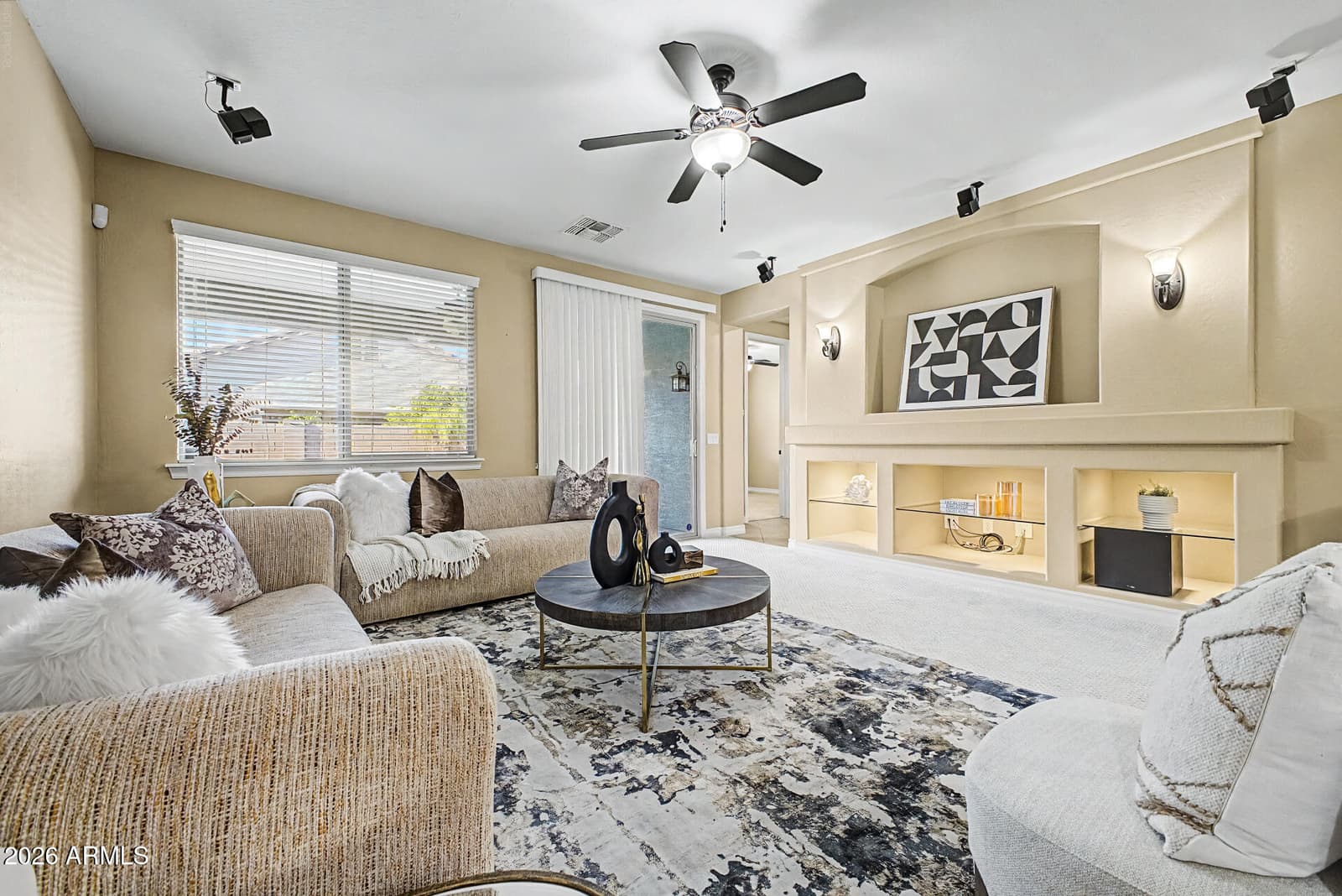 2526 E TONTO Drive, Gilbert, AZ 85298 — photo 10 of 40