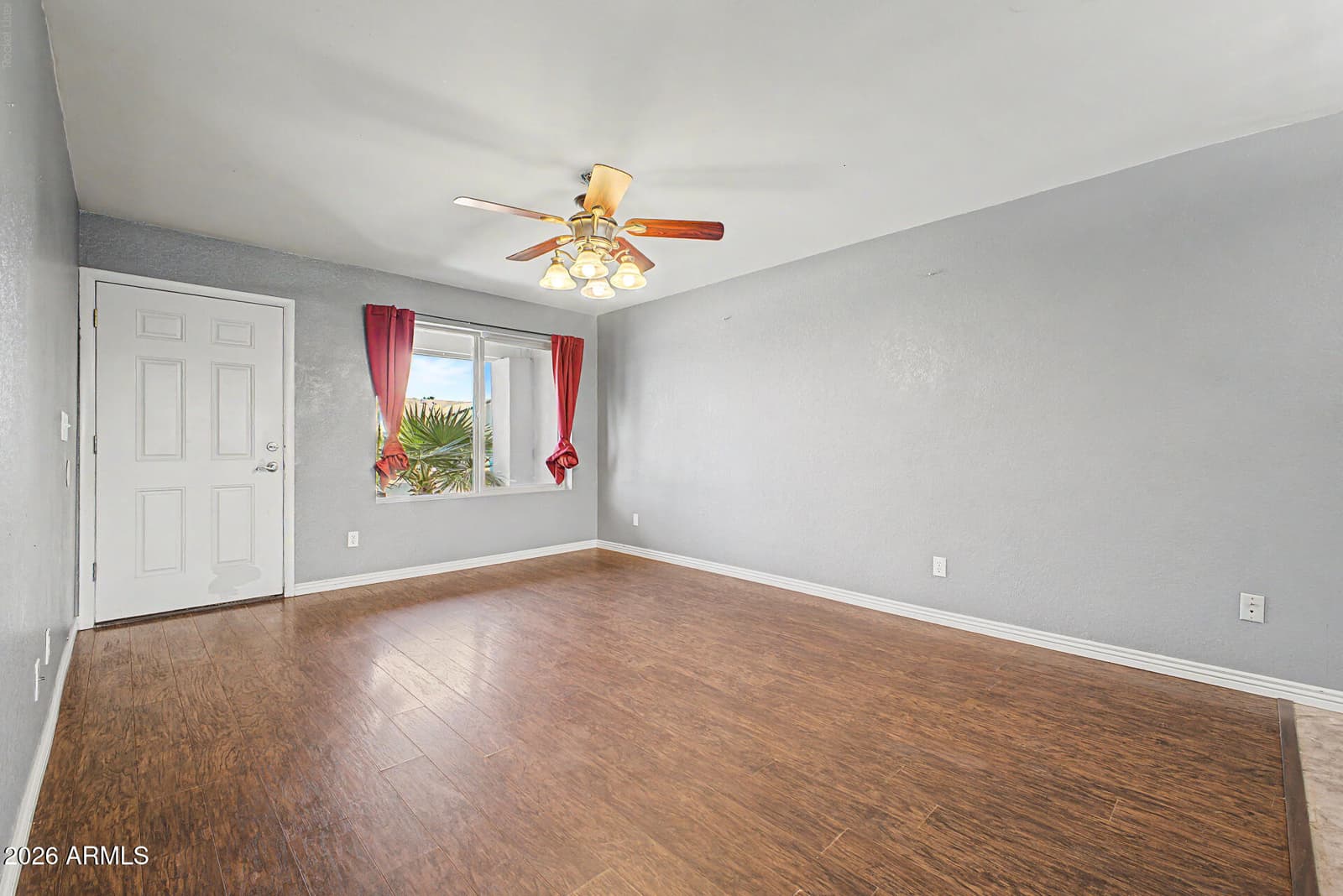 4109 W ASTER Drive, Phoenix, AZ 85029 — photo 5 of 27
