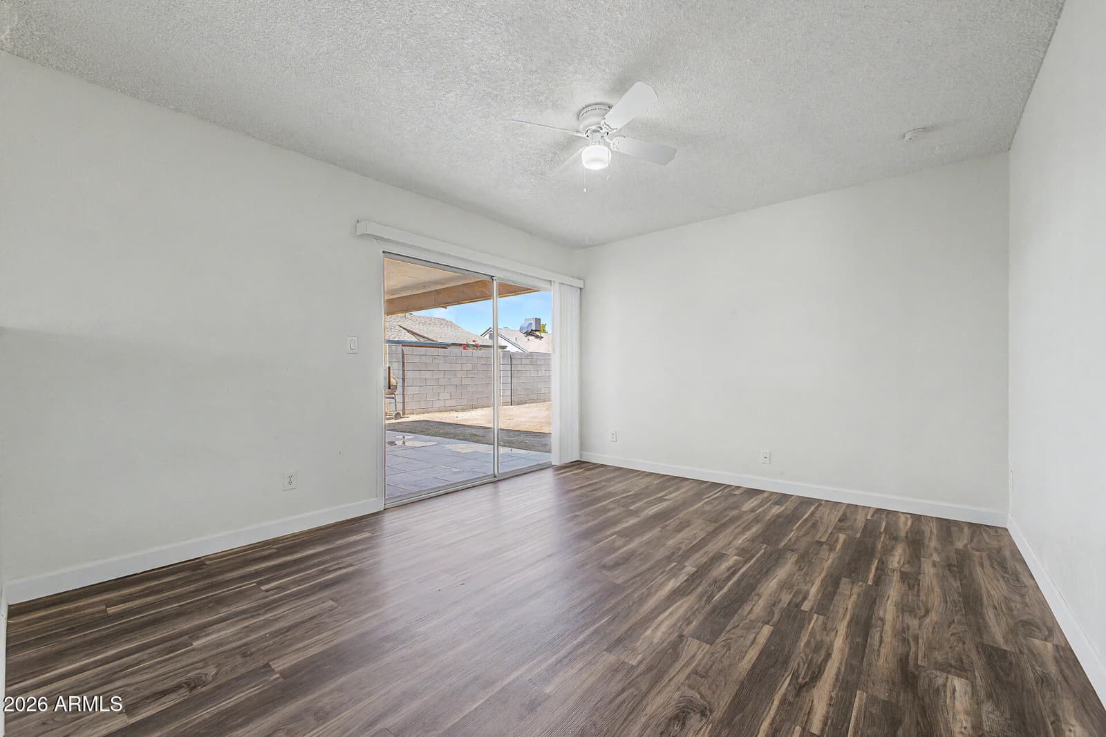 4447 N 77TH Drive, Phoenix, AZ 85033 — photo 5 of 25