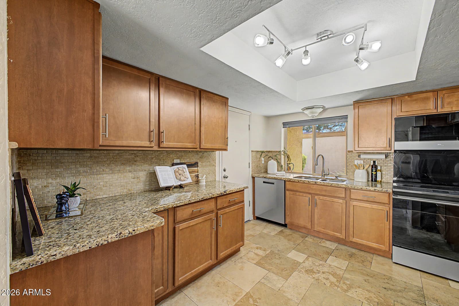 14852 N 24TH Drive 13, Phoenix, AZ 85023 — photo 11 of 29