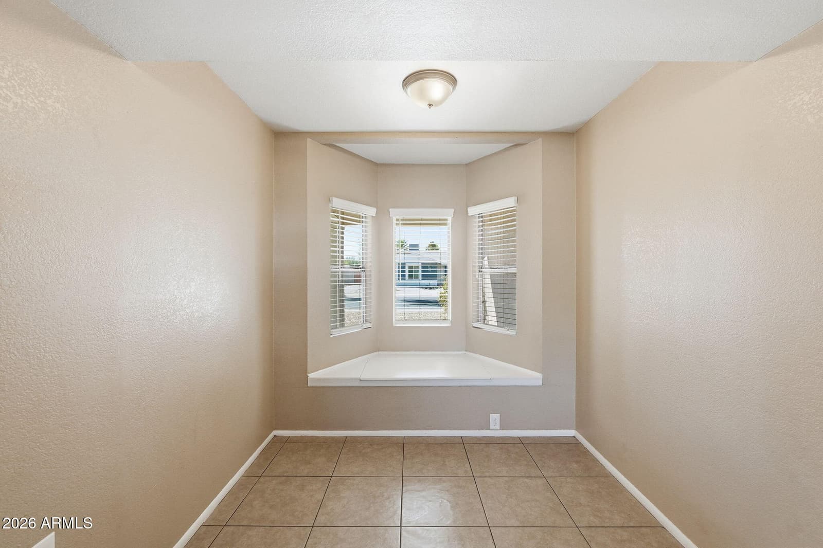 4612 W SAGUARO Drive, Glendale, AZ 85304 — photo 24 of 43