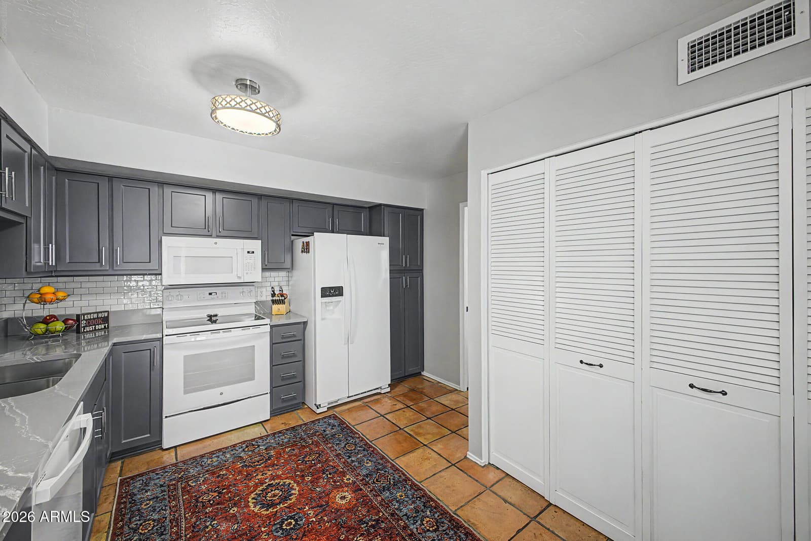 1622 E BORGHESE Place, Phoenix, AZ 85016 — photo 12 of 29