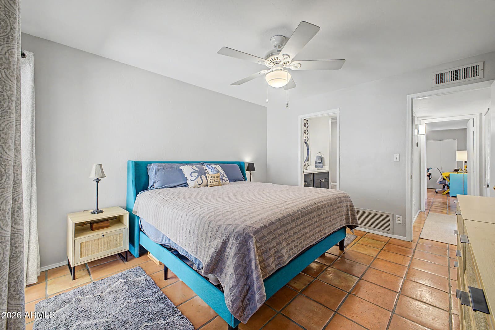 1622 E BORGHESE Place, Phoenix, AZ 85016 — photo 14 of 29