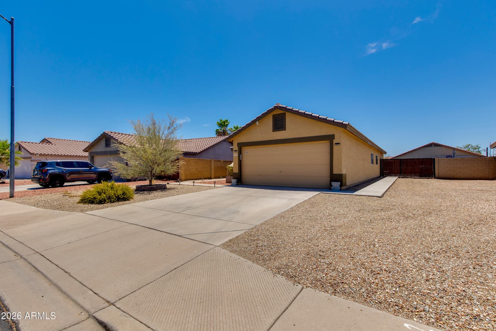 15605 W CARIBBEAN Lane, Surprise, AZ 85379 — photo 3 of 28