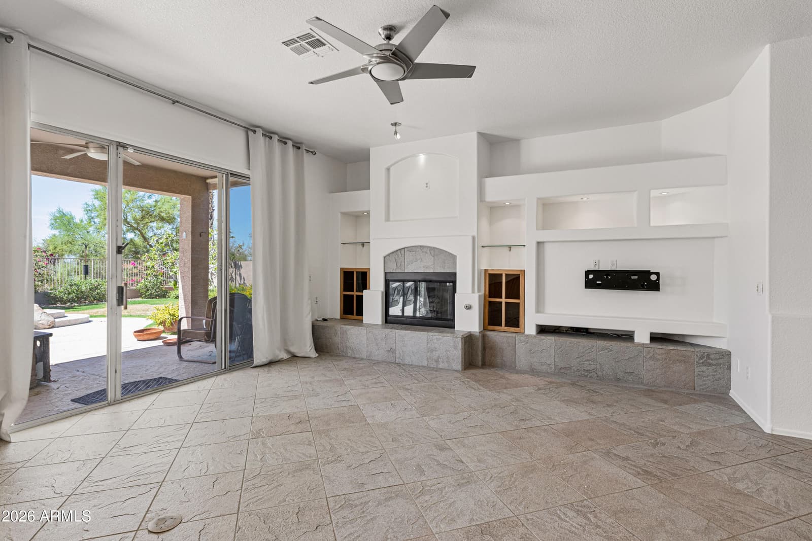 4409 E LARIAT Lane, Phoenix, AZ 85050 — photo 13 of 46