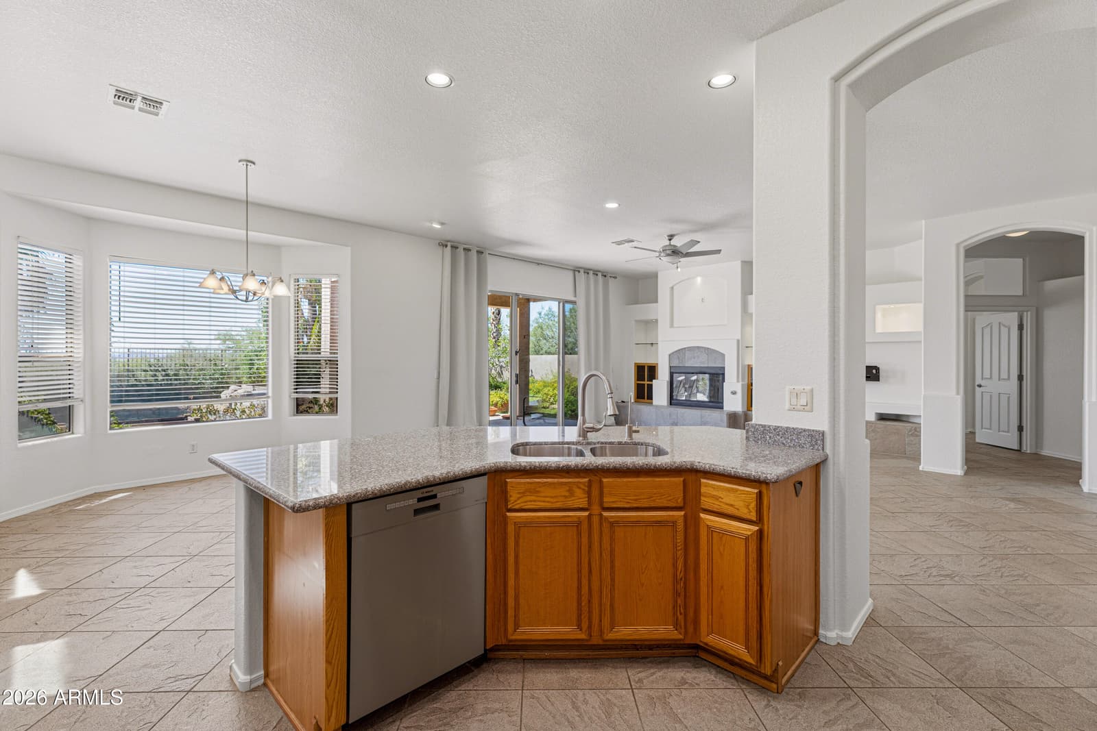 4409 E LARIAT Lane, Phoenix, AZ 85050 — photo 20 of 46
