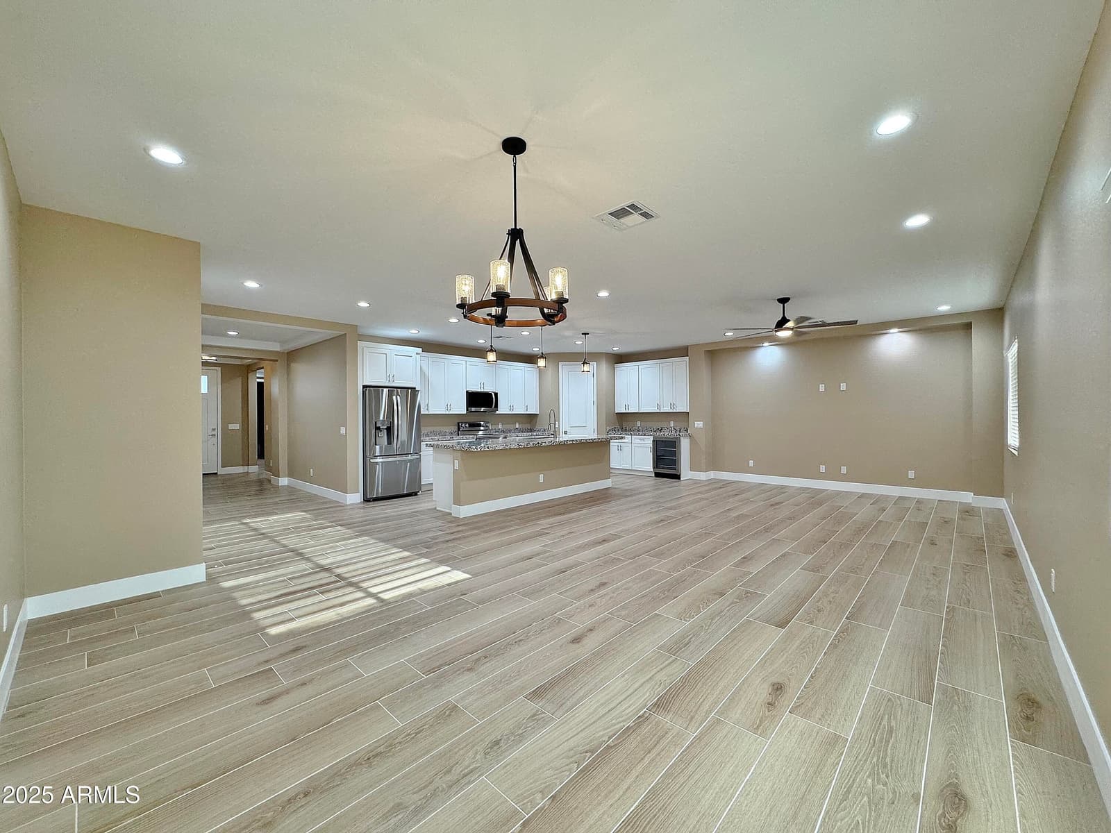 1567 N HIMOSA Drive, Casa Grande, AZ 85122 — photo 7 of 45