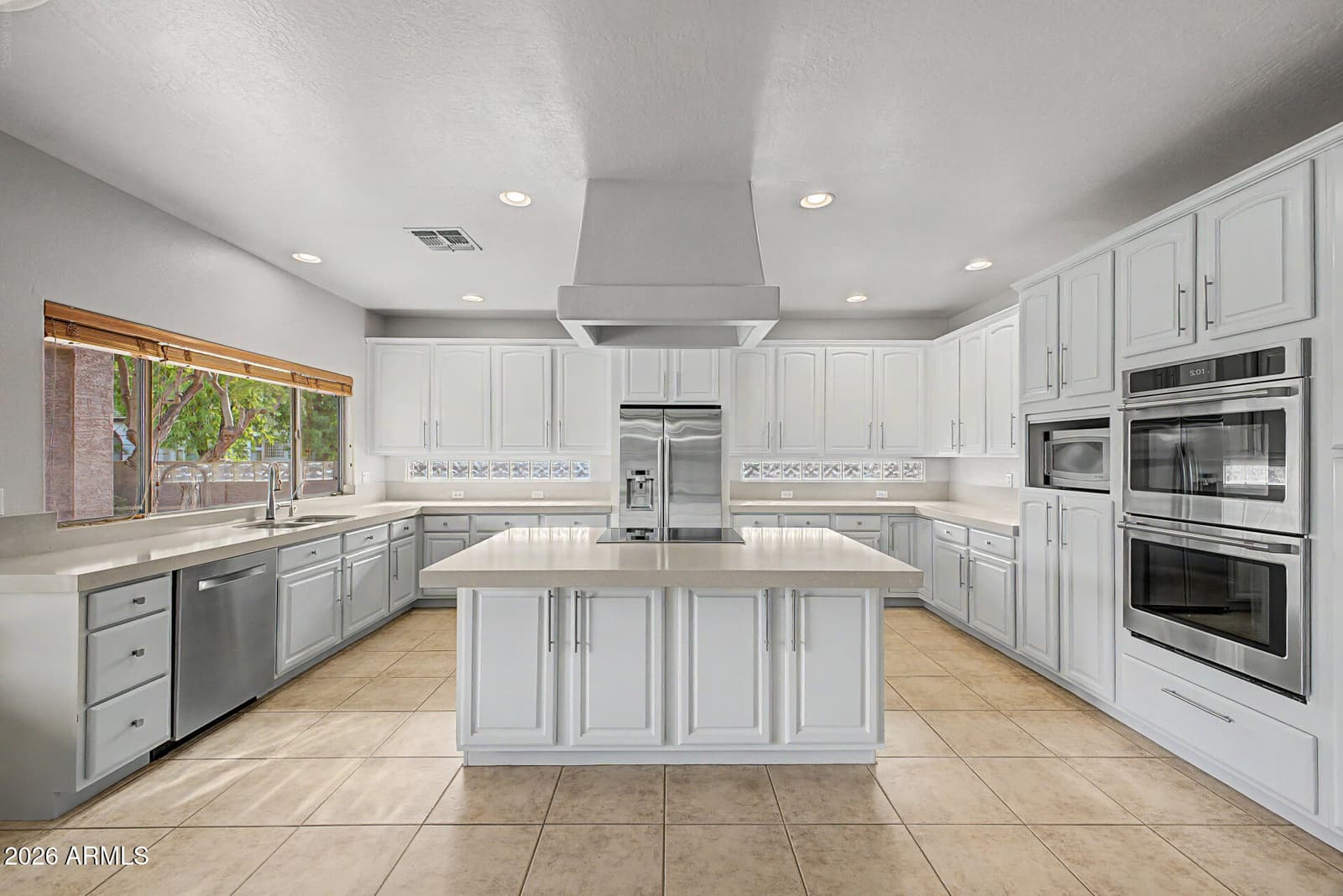 2721 W TULSA Street, Chandler, AZ 85224 — photo 5 of 62