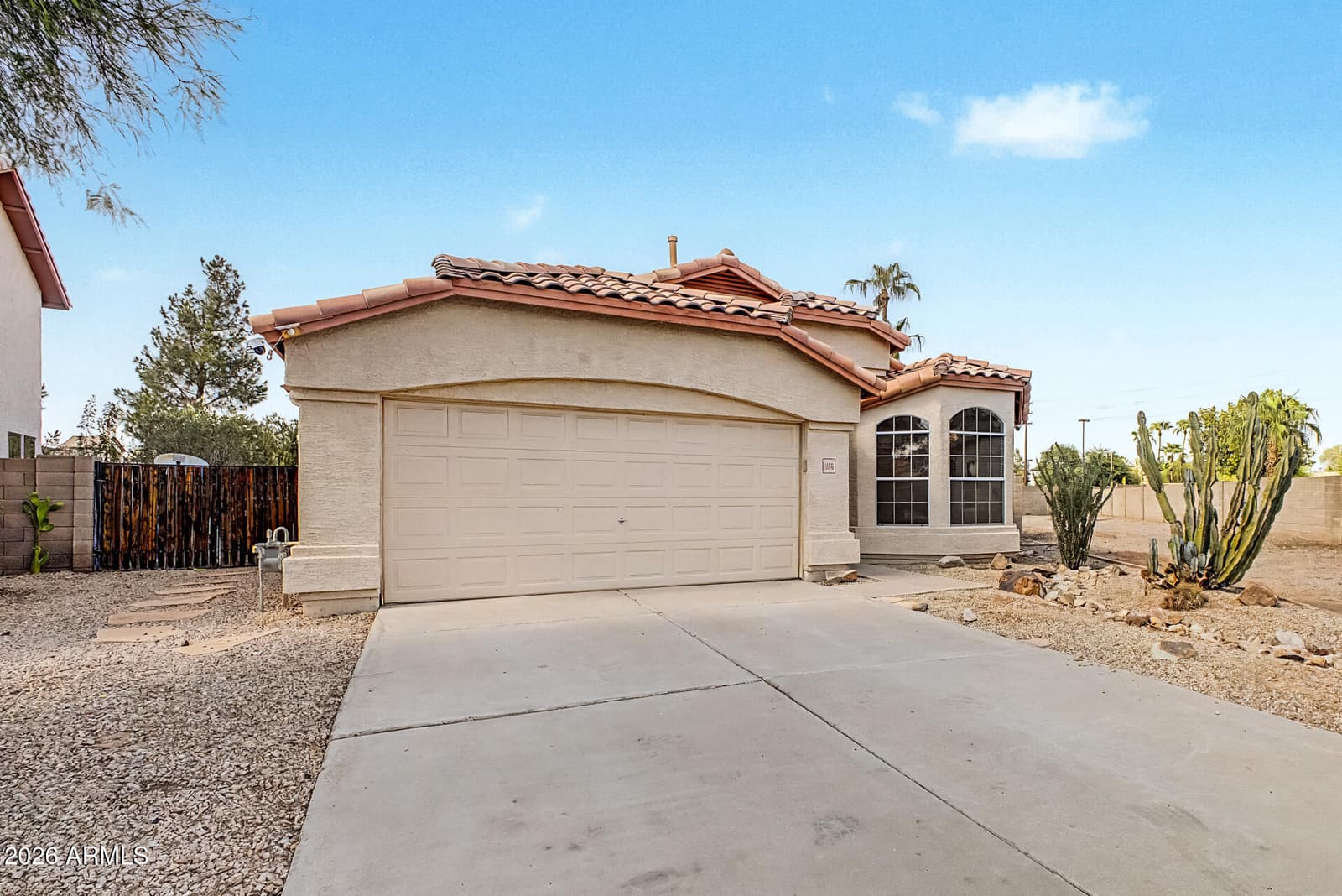 1566 E CHEYENNE Street, Gilbert, AZ 85296 — photo 3 of 21
