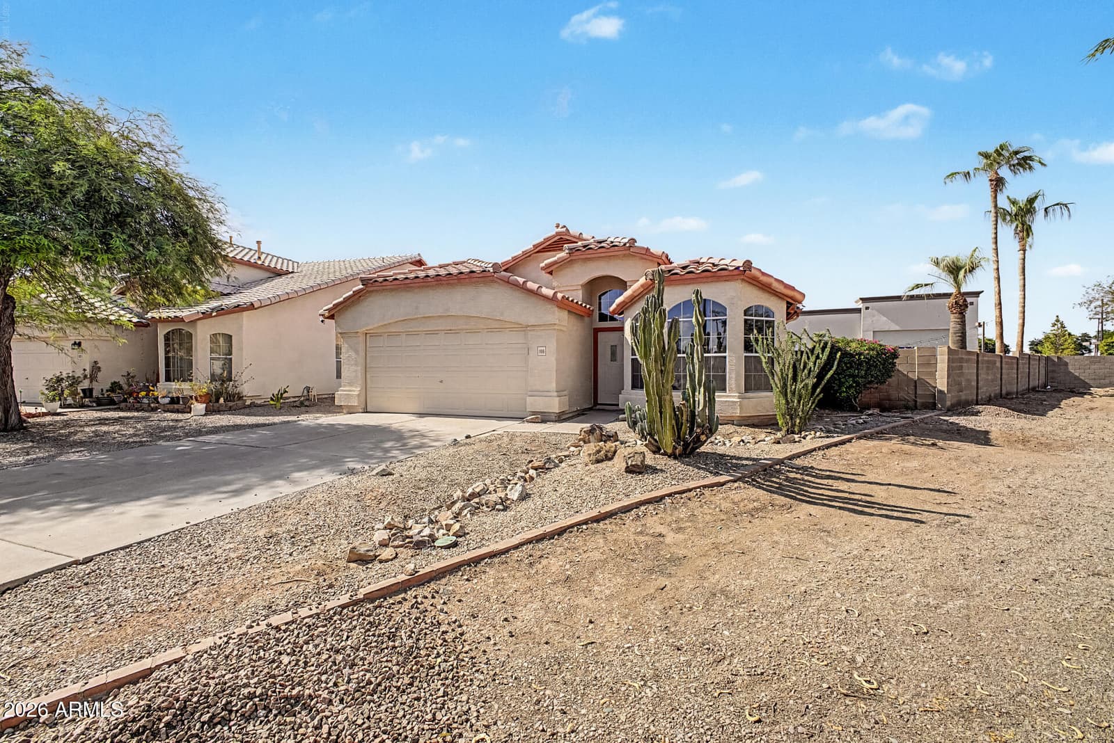 1566 E CHEYENNE Street, Gilbert, AZ 85296 — photo 4 of 21