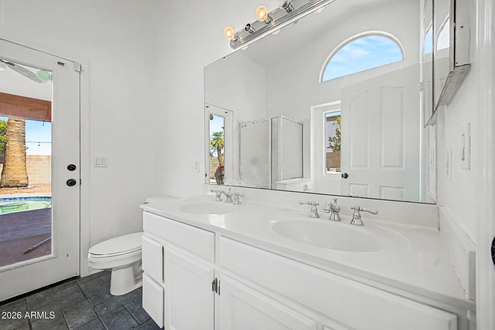 1566 E CHEYENNE Street, Gilbert, AZ 85296 — photo 12 of 21