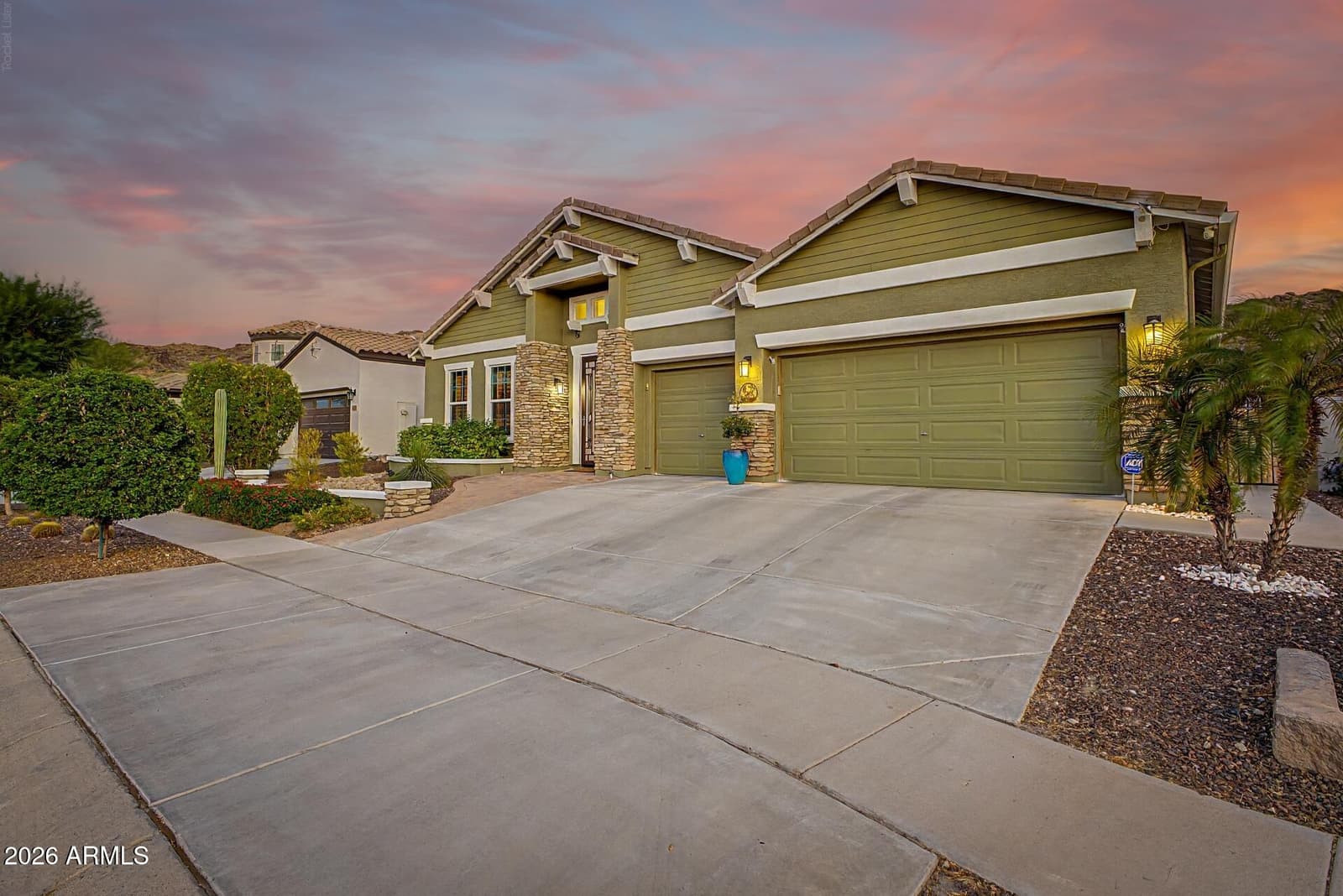 521 E MINERAL Road, Phoenix, AZ 85042 — photo 1 of 47
