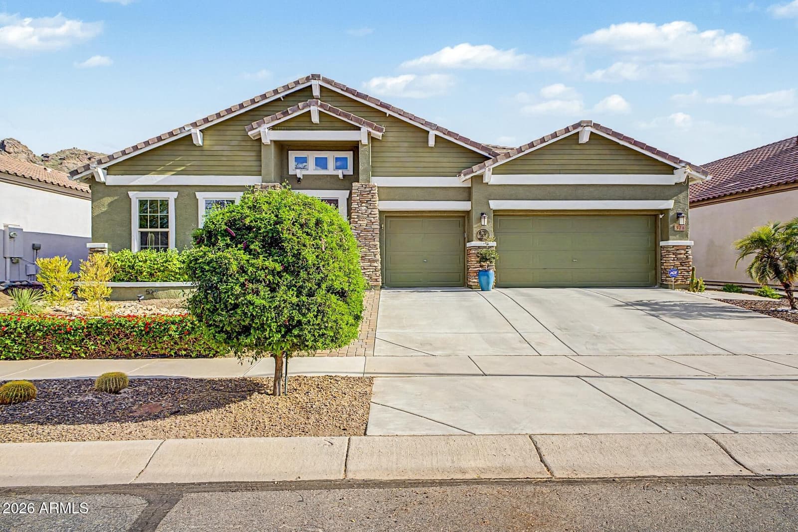 521 E MINERAL Road, Phoenix, AZ 85042 — photo 4 of 47