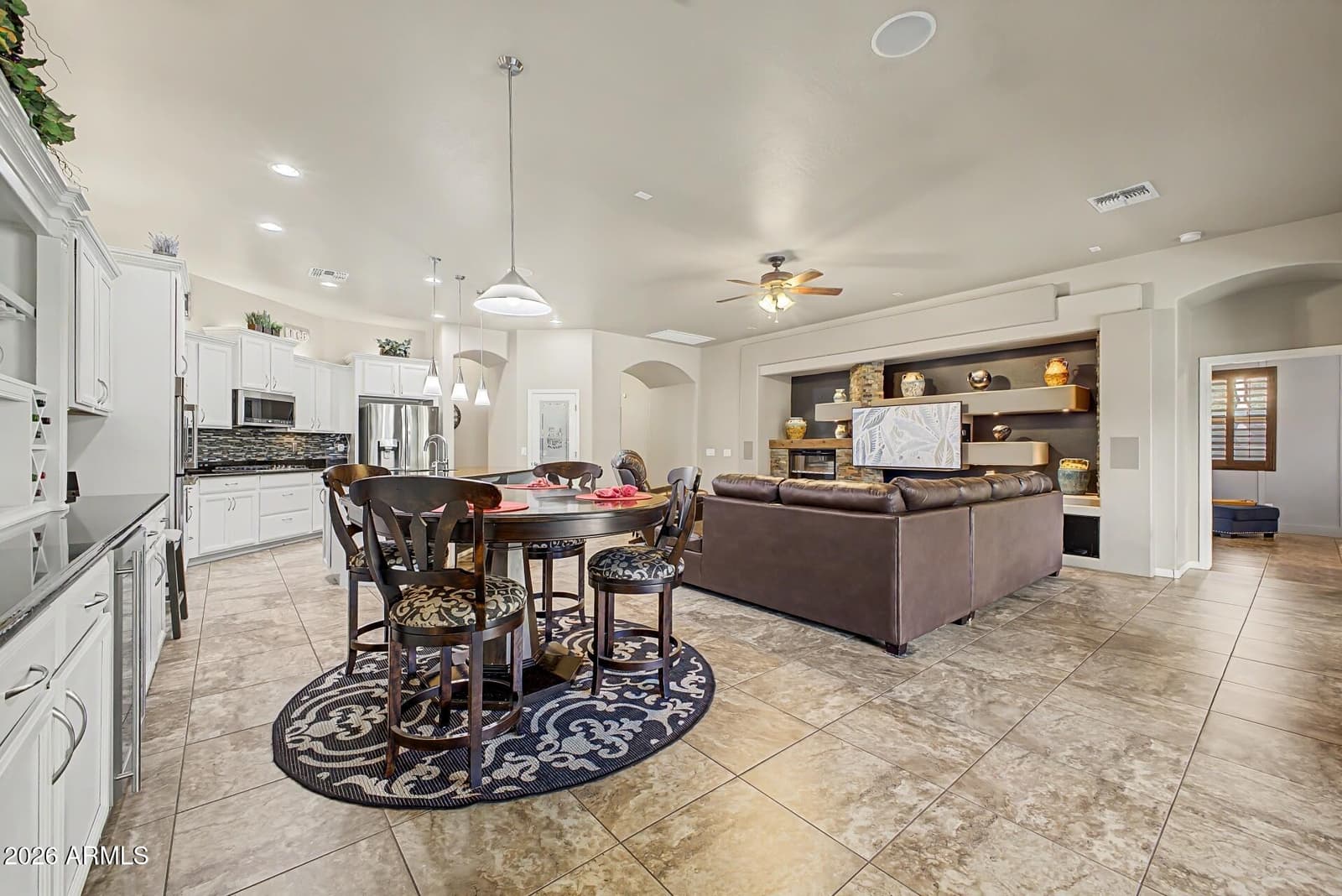 521 E MINERAL Road, Phoenix, AZ 85042 — photo 13 of 47