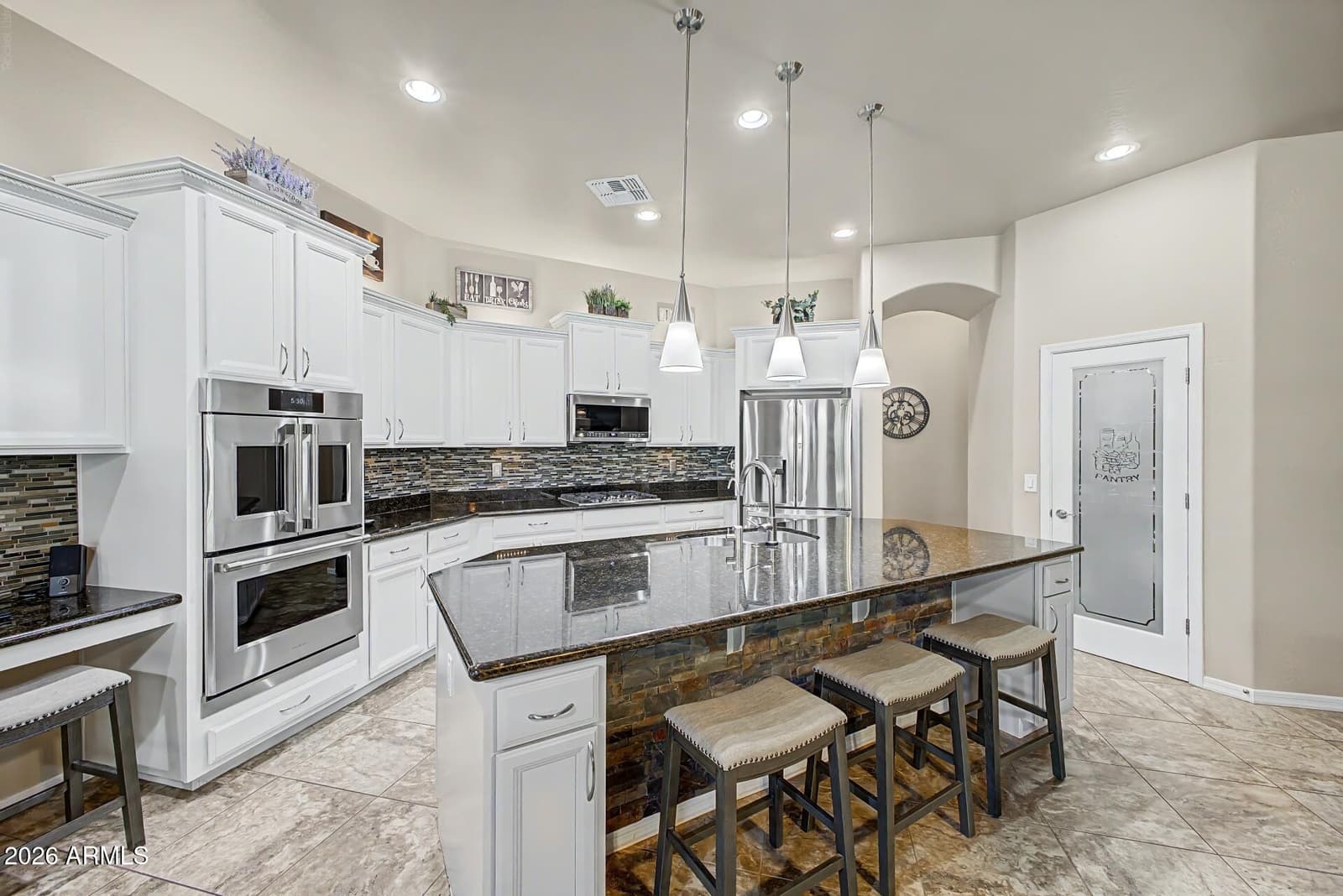 521 E MINERAL Road, Phoenix, AZ 85042 — photo 15 of 47