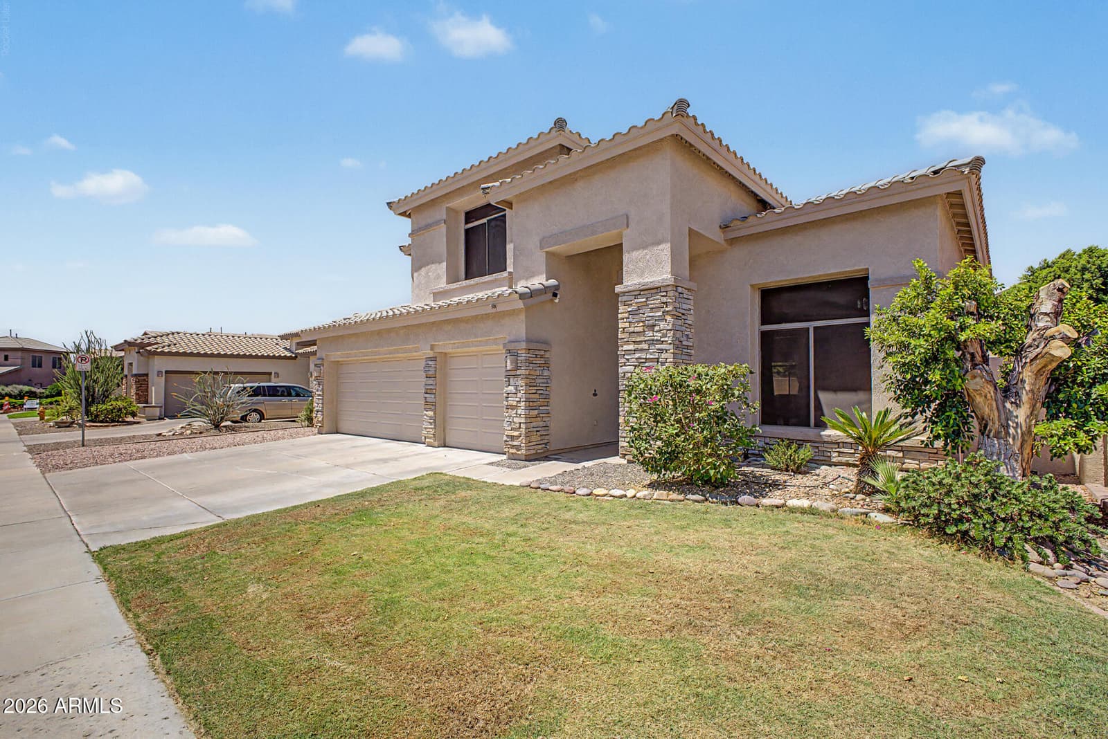 732 W INDIGO Drive, Chandler, AZ 85248 — photo 2 of 34