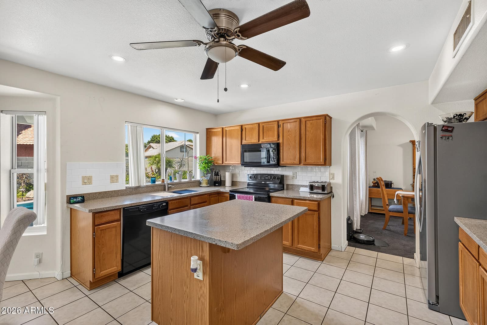 8764 W COLUMBINE Drive, Peoria, AZ 85381 — photo 14 of 42