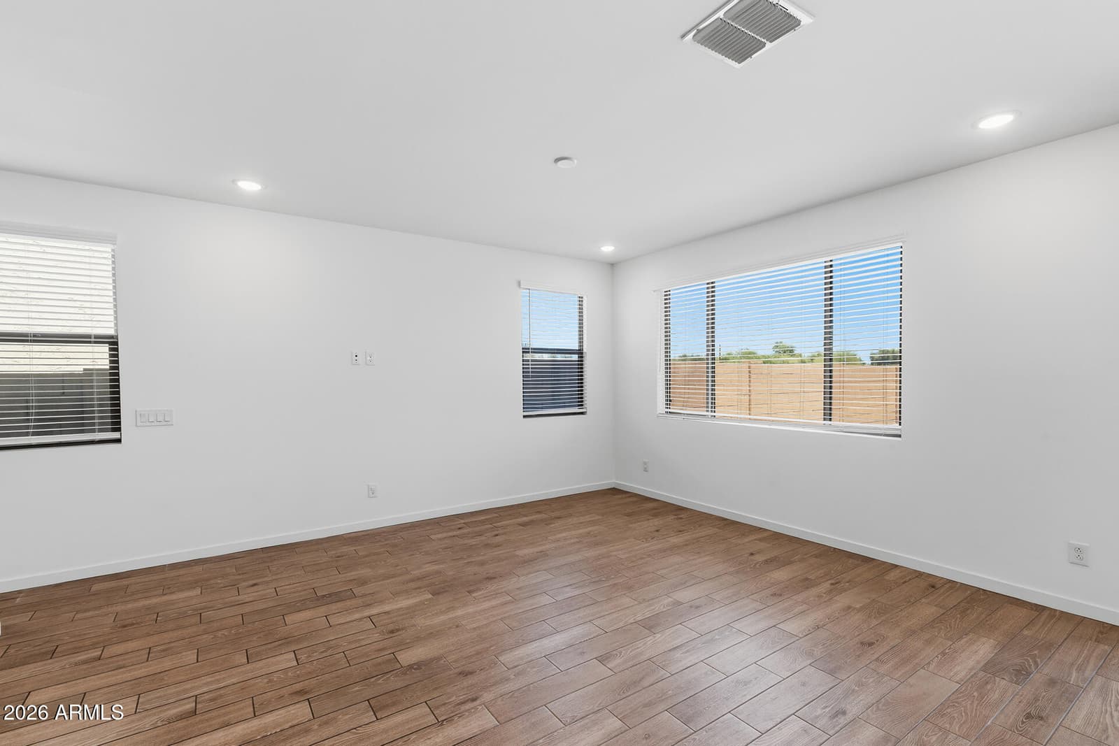 7435 N 74TH Avenue, Glendale, AZ 85303 — photo 28 of 61