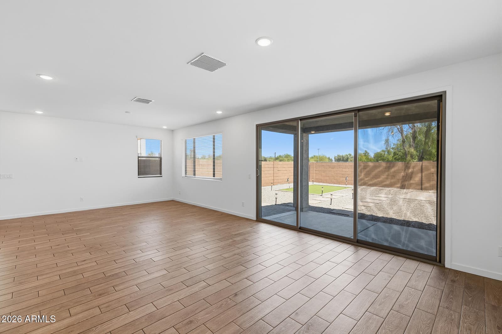 7435 N 74TH Avenue, Glendale, AZ 85303 — photo 30 of 61