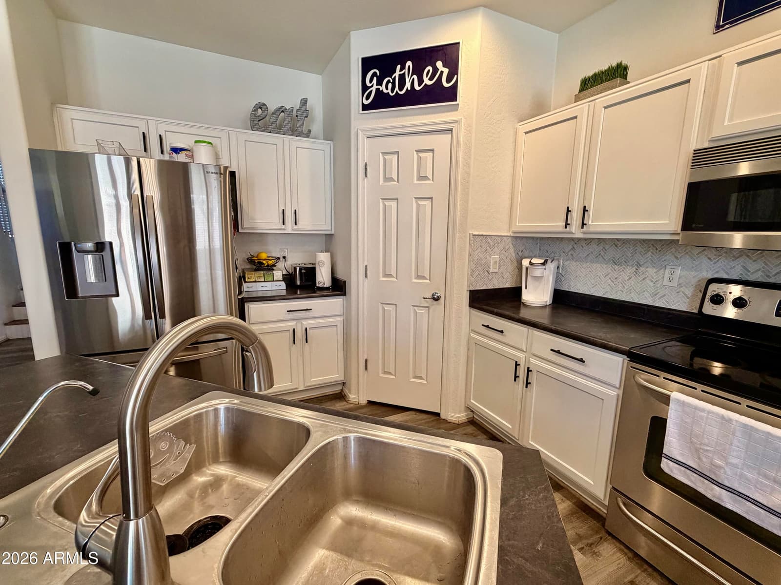 204 W ATLANTIC Drive, Casa Grande, AZ 85122 — photo 4 of 29