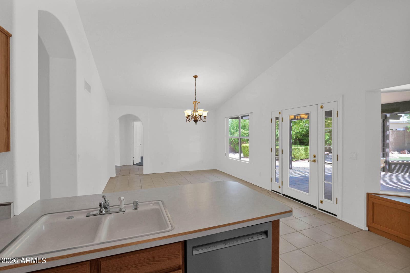 2633 S VINEYARD, Mesa, AZ 85210 — photo 12 of 28