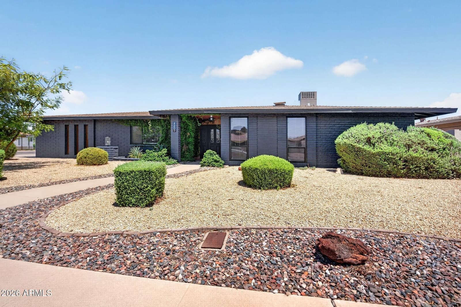4332 W ECHO Lane, Glendale, AZ 85302 — photo 2 of 65