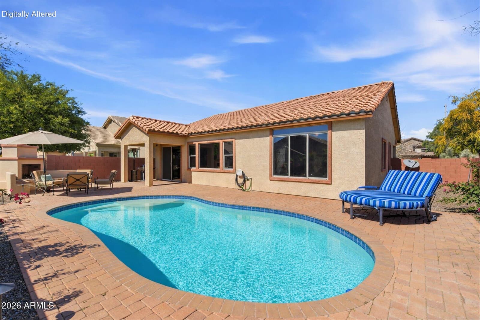 4821 E KIRKLAND Road, Phoenix, AZ 85054 — photo 25 of 28