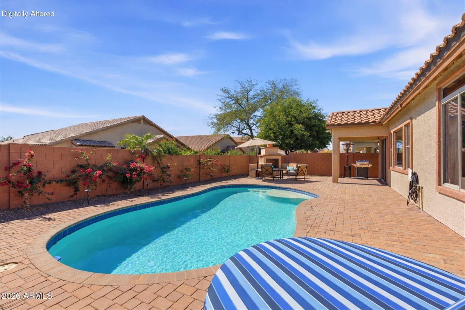4821 E KIRKLAND Road, Phoenix, AZ 85054 — photo 26 of 28