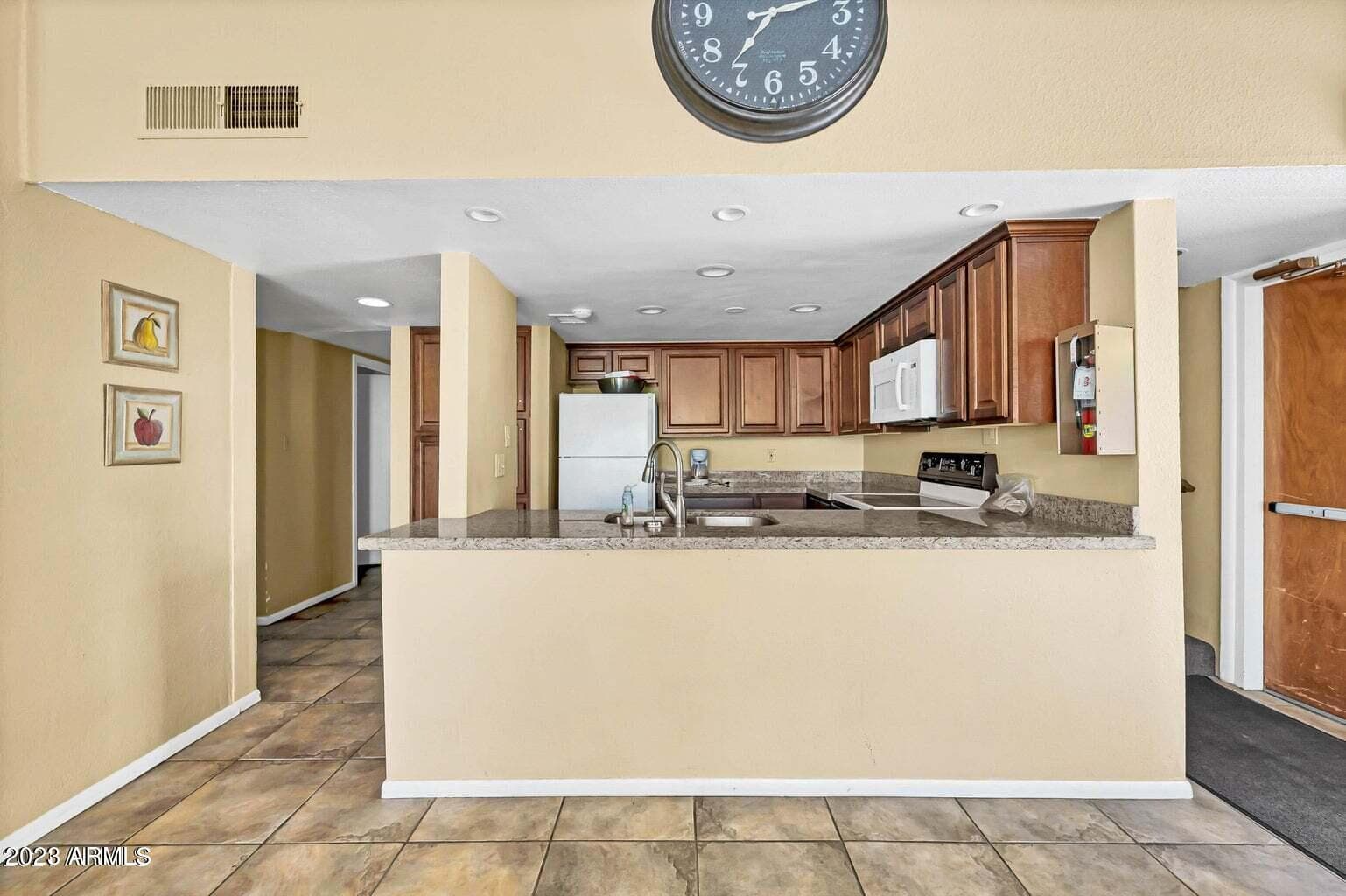 7625 E CAMELBACK Road B411, Scottsdale, AZ 85251 — photo 40 of 42