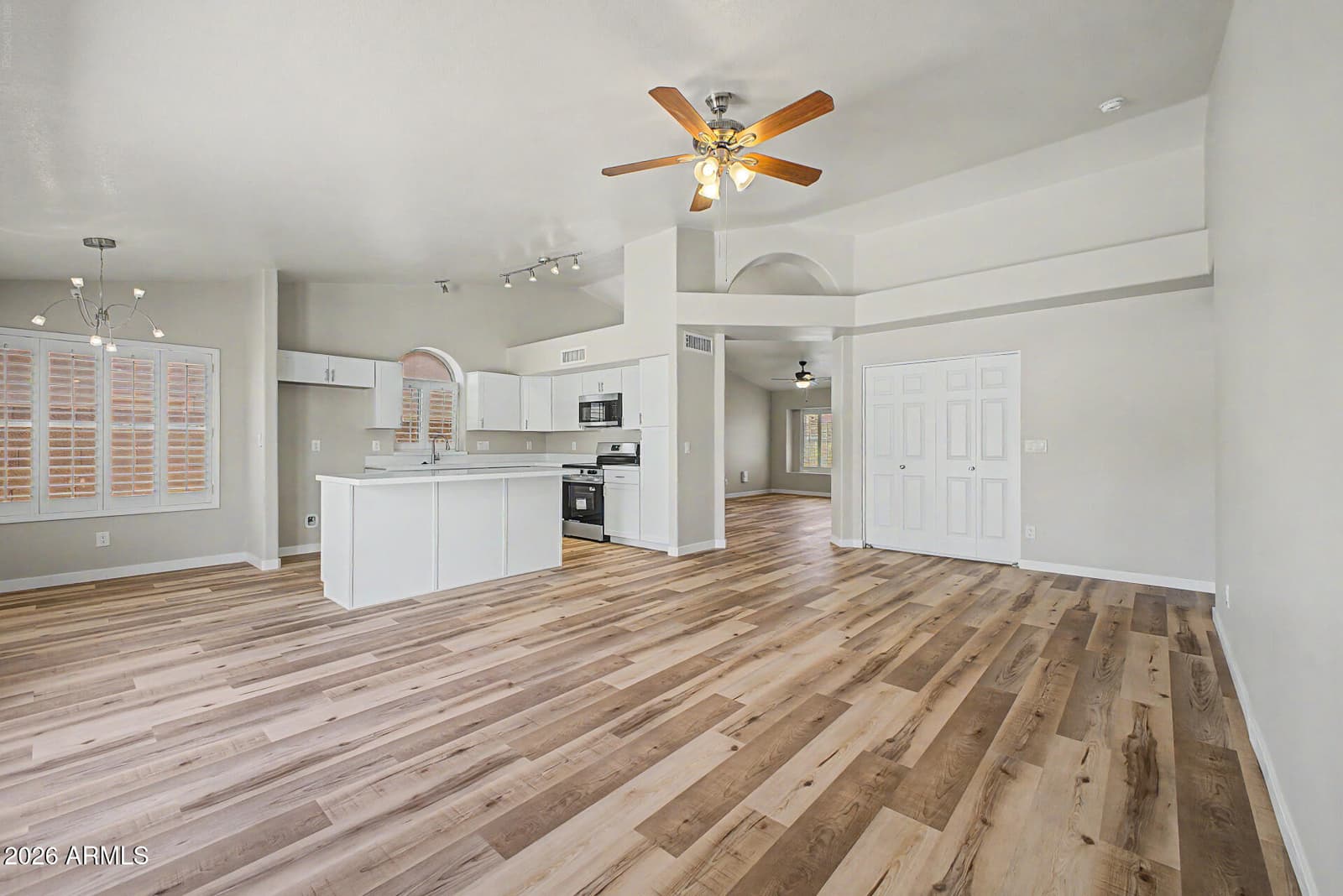 2434 E CATHEDRAL ROCK Drive, Phoenix, AZ 85048 — photo 9 of 32