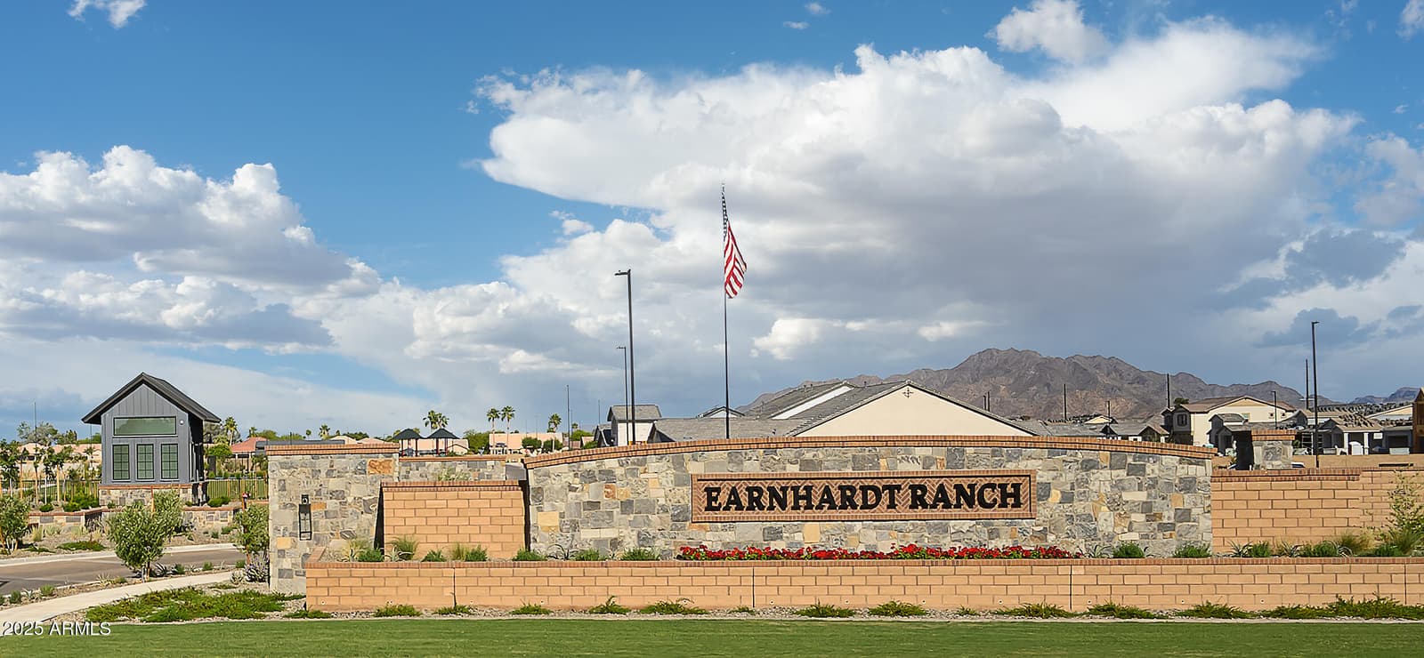 1103 E PALM BEACH Drive, Chandler, AZ 85249 — photo 4 of 11
