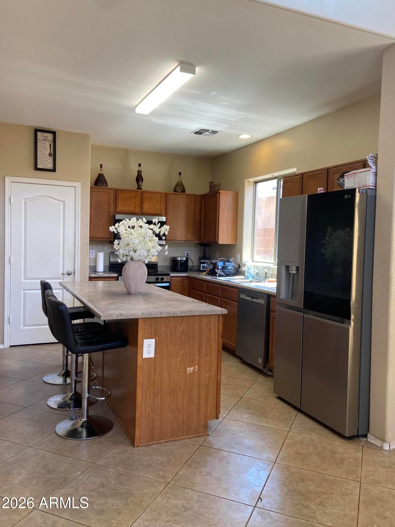 15476 W YUCATAN Drive, Surprise, AZ 85379 — photo 5 of 12