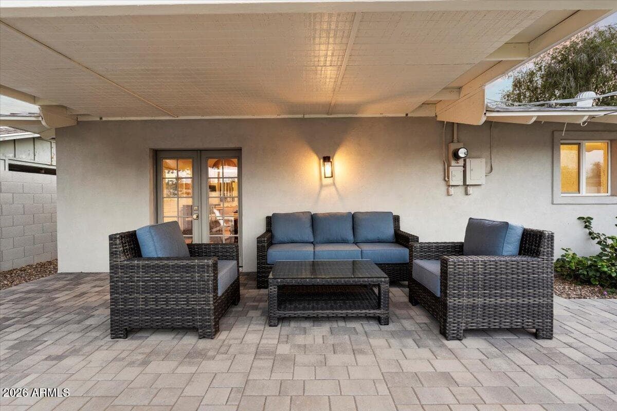 8638 E Highland Avenue, Scottsdale, AZ 85251 — photo 17 of 18