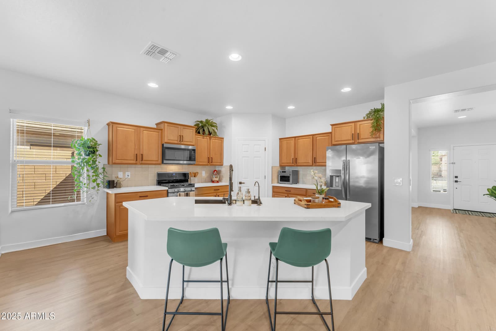 10938 E SOMBRA Circle, Mesa, AZ 85212 — photo 10 of 34