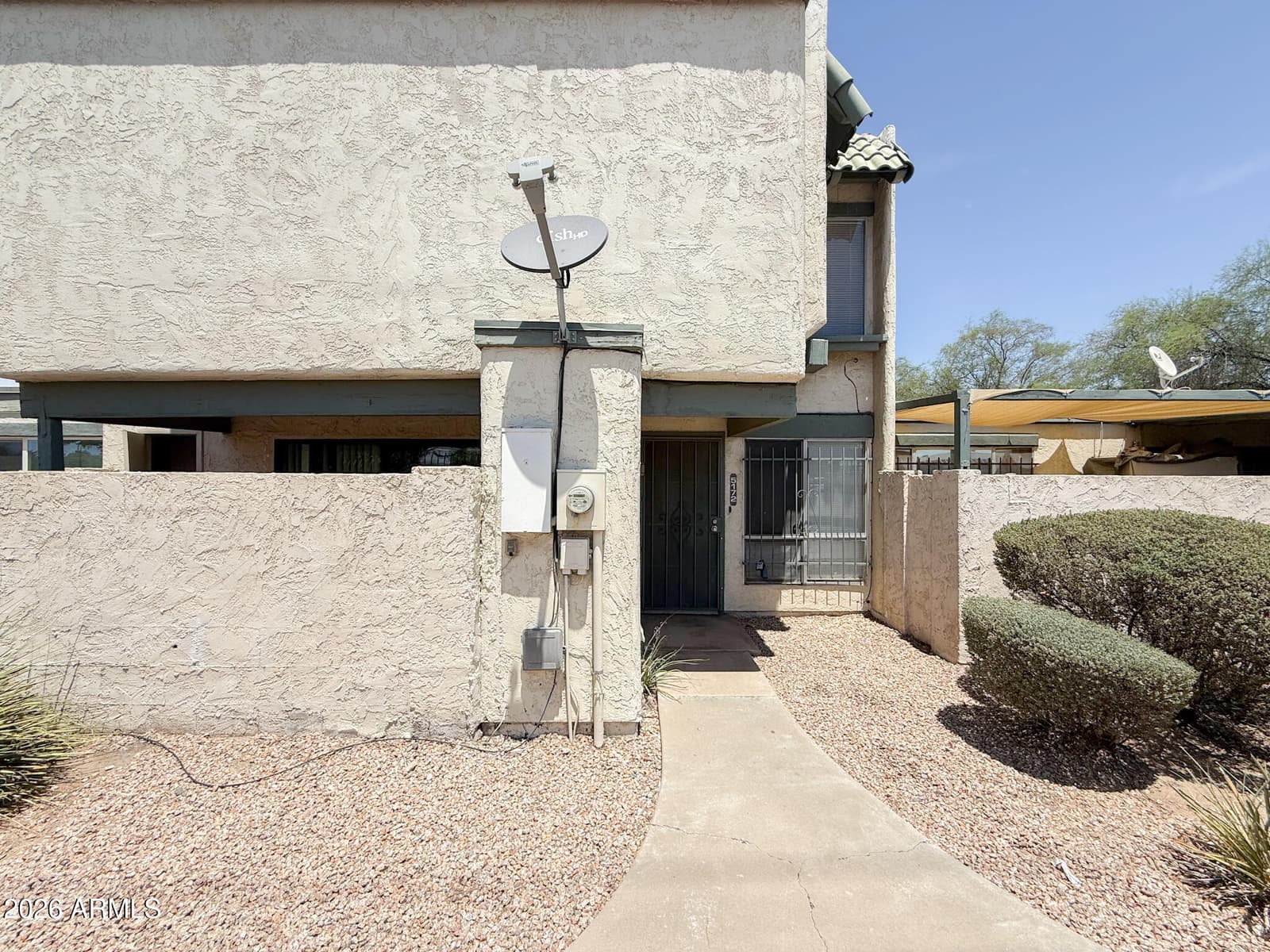 5172 W OLIVE Avenue, Glendale, AZ 85302 — photo 2 of 19