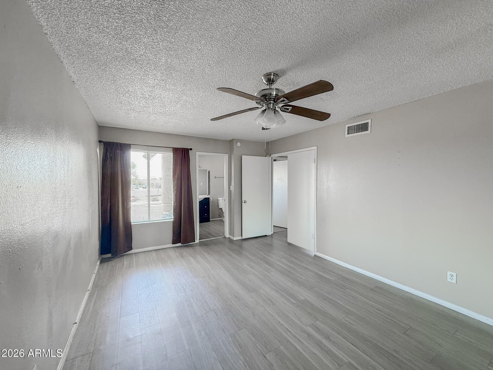 5172 W OLIVE Avenue, Glendale, AZ 85302 — photo 16 of 19