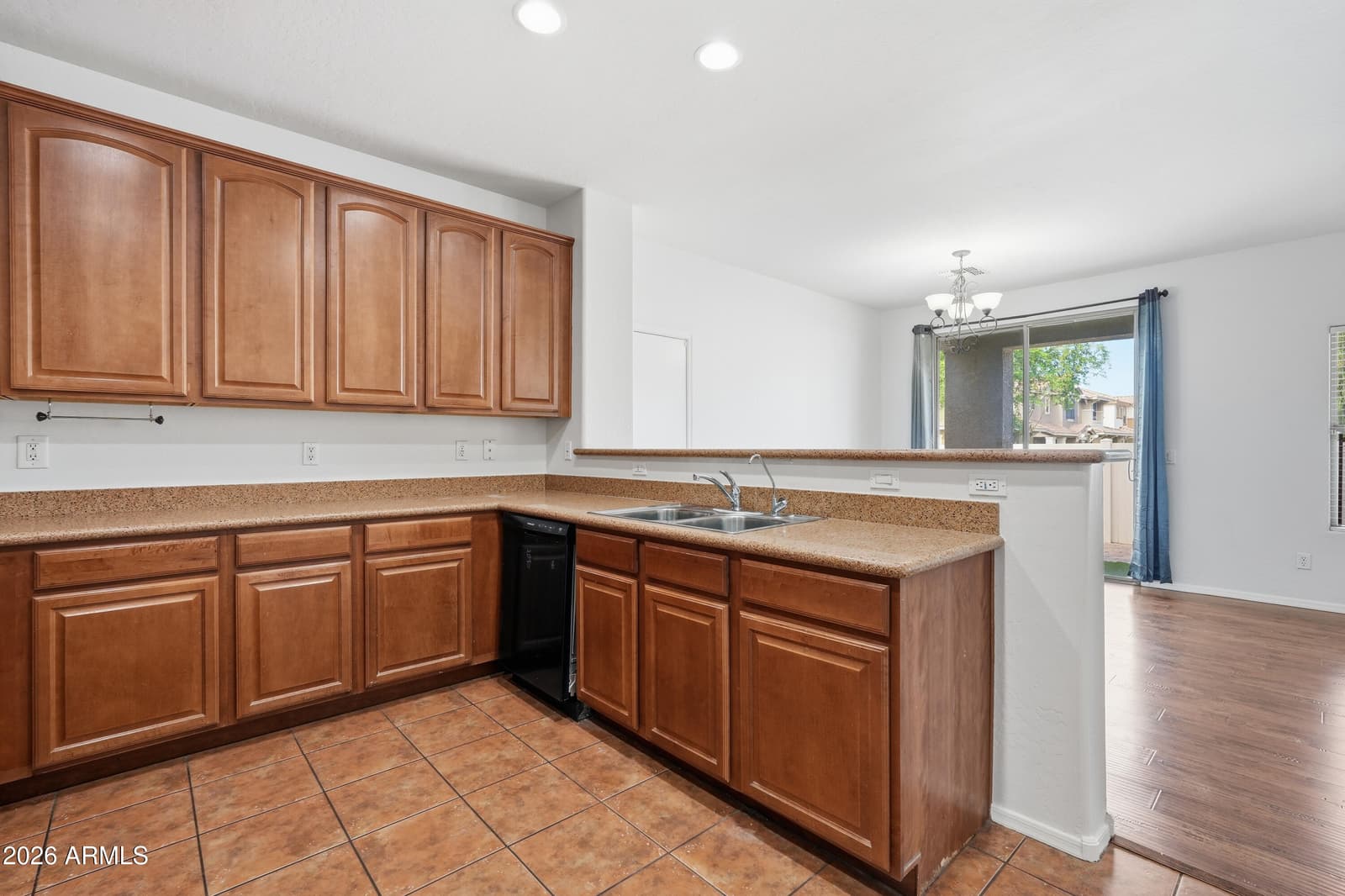 5856 E HOLMES Avenue, Mesa, AZ 85206 — photo 16 of 59