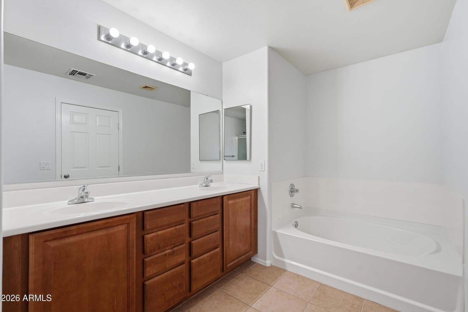 5856 E HOLMES Avenue, Mesa, AZ 85206 — photo 38 of 59